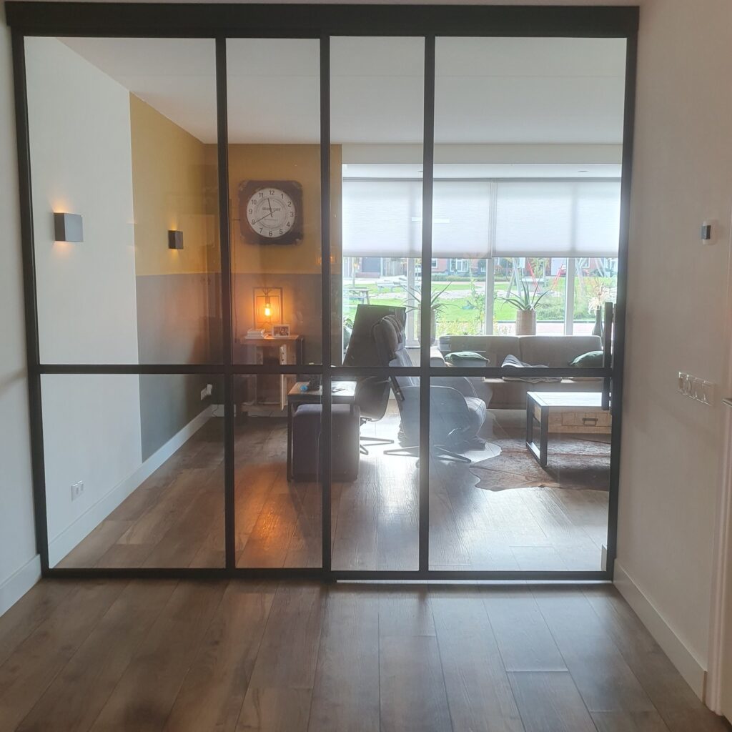 Stalen deuren metaal lemelerveld