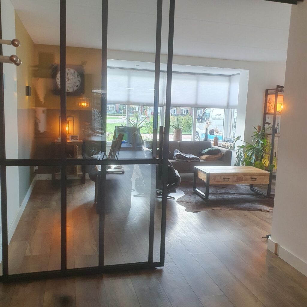 Stalen deuren metaal lemelerveld