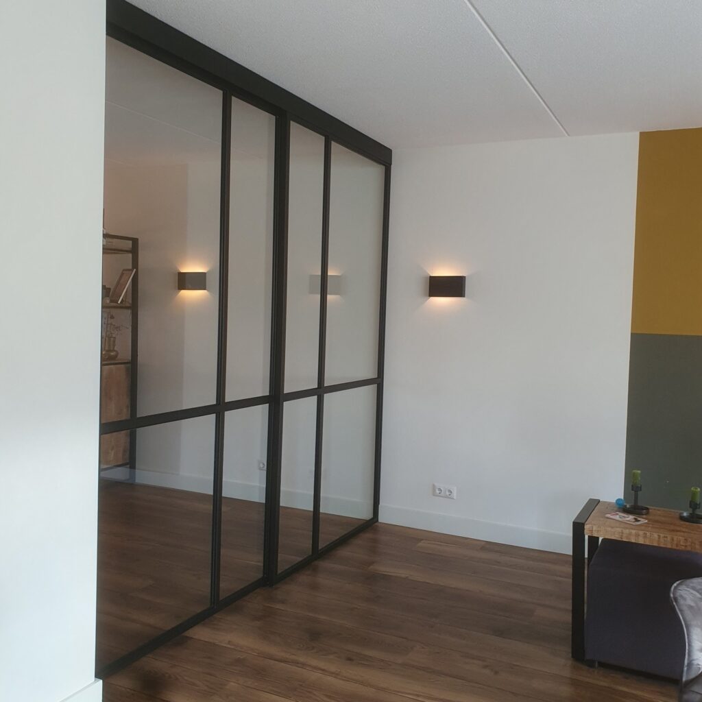 Stalen deuren metaal lemelerveld